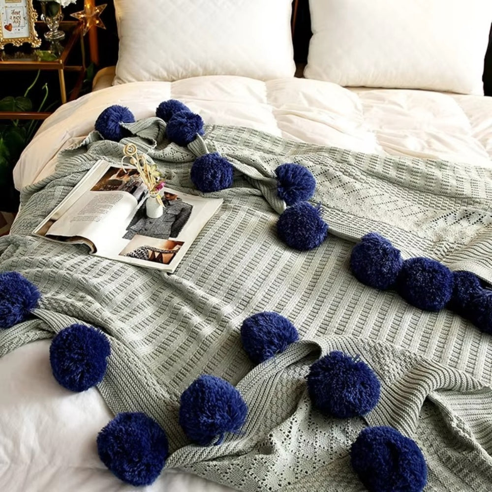 Wondrous Fleece Deken - Zacht Microvezel, Gezellig met Pompons 4