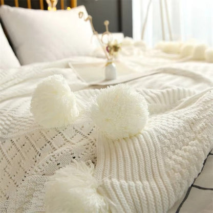 Wondrous Fleece Deken - Zacht Microvezel, Gezellig met Pompons 6