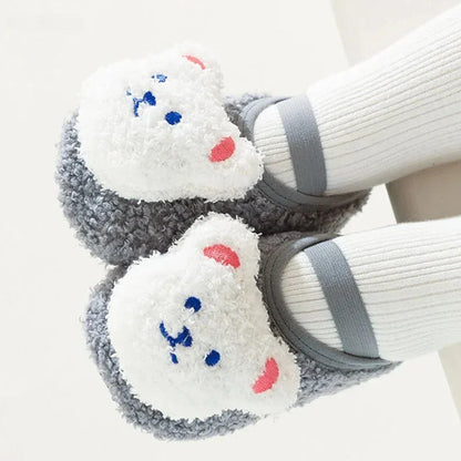 SnugglePaws™ – Warme Beren Slofjes – Antislip Winterpantoffels Baby