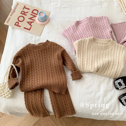 KnitChic™ – Gebreide Trui en Broek Set – Warme Kinderoutfit