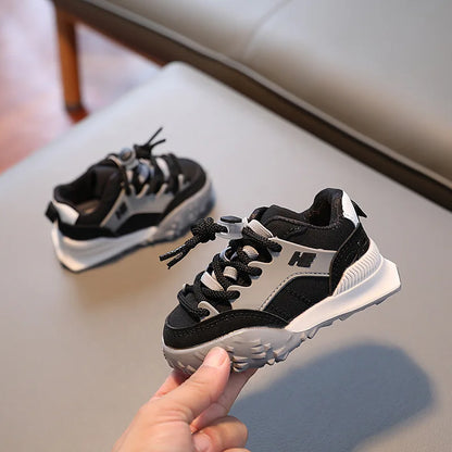 FlexRun™ – Ademend Comfort met Klittenband – Kindersportschoenen voor Actieve Dagen