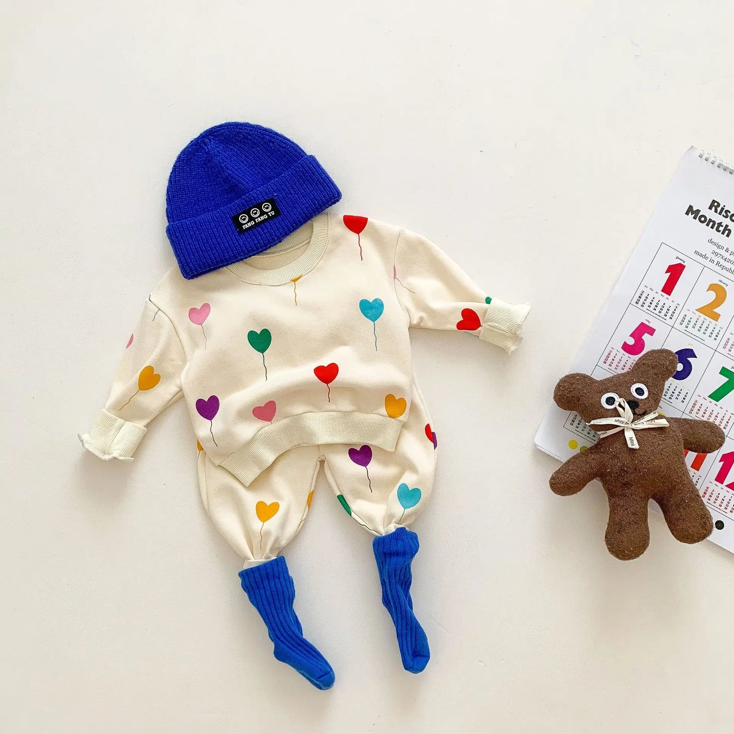 HeartCuddle™ – Zacht Trainingspak met Hartjesprint – Baby Meisjes Outfit