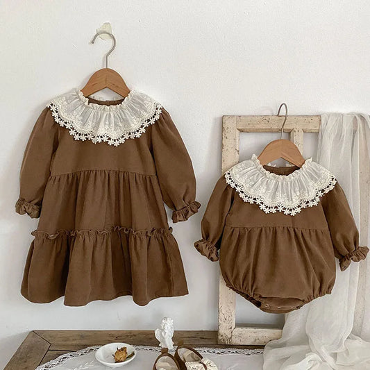 LaceHarvest™ – Vintage Set met Kanten Kraag – Baby en Peuter Outfit