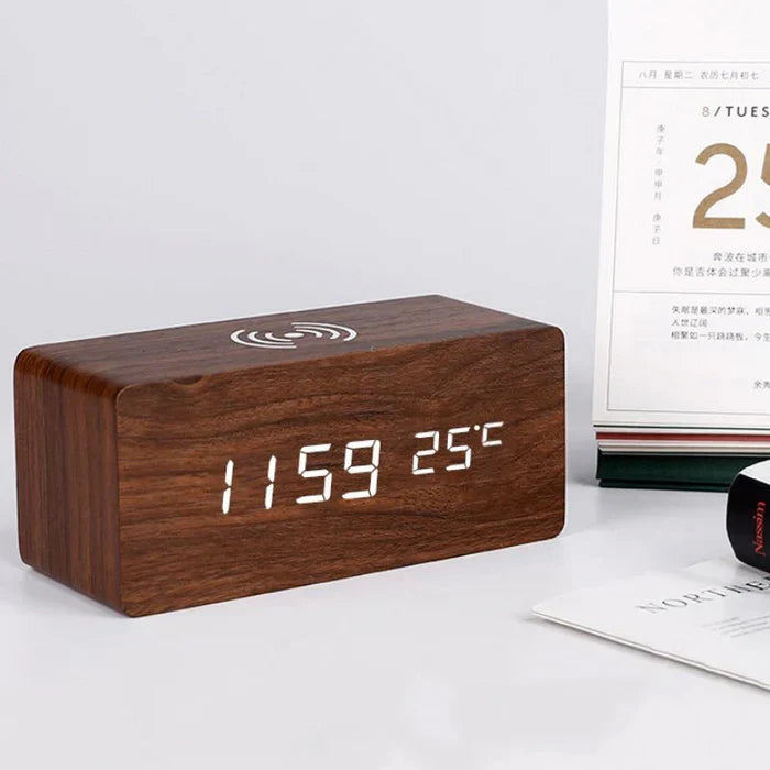 LumiWood™ – Draadloos Opladende Wekker – Slim Houten Wekker